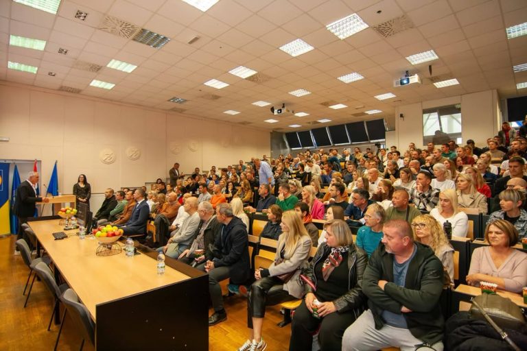 15. Simpozij “Školski sport” s temom Kada tijelo pomaže umu: Važnost školskog sporta za mentalno zdravlje mladih…