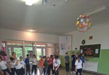 U subotu 24. listopada 2026. godine u Osnovnoj školi Rajić održan je program „Aerobik s tatom, na penale s mamom… U subotu 24. listopada 2026. godine u Osnovnoj školi Rajić održan je program „Aerobik s tatom, na penale s mamom…